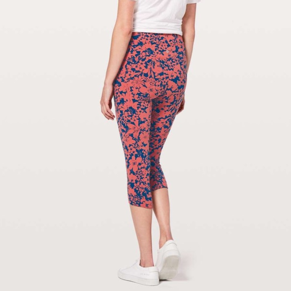 Lululemon All You Do Crop 19” - Picture 2 of 7